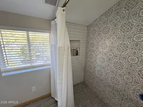 Bath - 691 N Pyle Ranch Rd, Payson, AZ 85541 photo 3 of 5