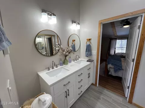 Bath - 691 N Pyle Ranch Rd, Payson, AZ 85541 photo 4 of 5