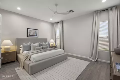 Bedroom - 5954 E Cat Balue Dr, Phoenix, AZ 85054 photo 1 of 3