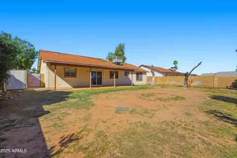 Exterior - 953 E Hackamore St, Mesa, AZ 85203 photo 8 of 9