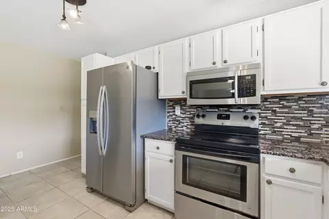 Kitchen - 953 E Hackamore St, Mesa, AZ 85203 photo 5 of 5