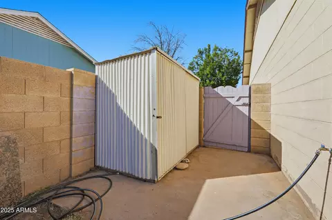 Exterior - 953 E Hackamore St, Mesa, AZ 85203 photo 9 of 9