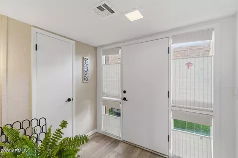 Entry Way - 4019 E Charter Oak Rd, Phoenix, AZ 85032 photo 1 of 1