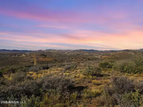 11425 S Hackberry Rd #-, Mayer, AZ 86333