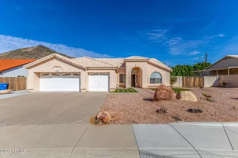 5538 W Fallen Leaf Ln, Glendale, AZ 85310