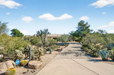 9533 E Romping Rd, Carefree, AZ 85377