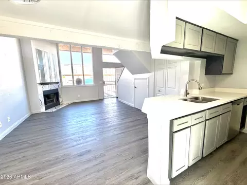 4240 N Longview Ave #9, Phoenix, AZ 85014