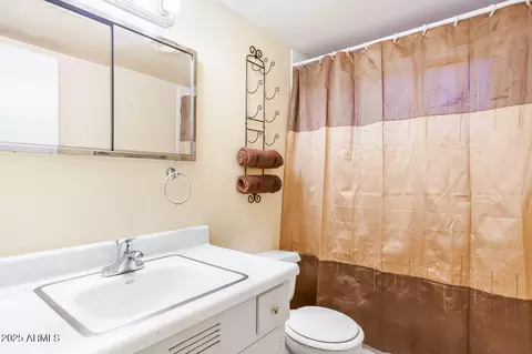 Bath - 1649 E Dana Ave, Mesa, AZ 85204 photo 1 of 3