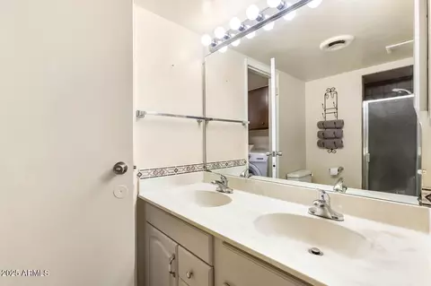 Bath - 1649 E Dana Ave, Mesa, AZ 85204 photo 3 of 3