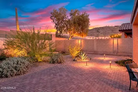 3824 W Desert Creek Ln, Phoenix, AZ 85086