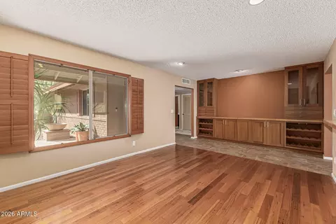 Living - 1022 E Wesleyan Dr, Tempe, AZ 85282 photo 2 of 4