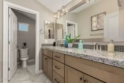 Bath - 4210 E Dwayne St, Gilbert, AZ 85295 photo 5 of 6