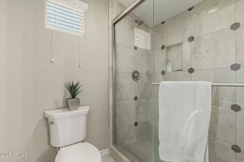 Bath - 4210 E Dwayne St, Gilbert, AZ 85295 photo 6 of 6