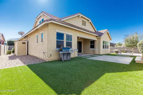 Exterior - 4210 E Dwayne St, Gilbert, AZ 85295 photo 7 of 9