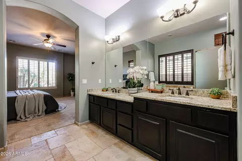 Bath - 2320 E Allen St, Phoenix, AZ 85042 photo 4 of 6