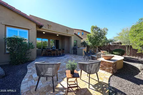Exterior - 2320 E Allen St, Phoenix, AZ 85042 photo 5 of 8
