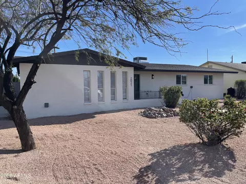 2021 W 2nd Pl, Mesa, AZ 85201