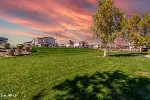 Exterior - 9231 E Sequence Ave, Mesa, AZ 85212 photo 10 of 11