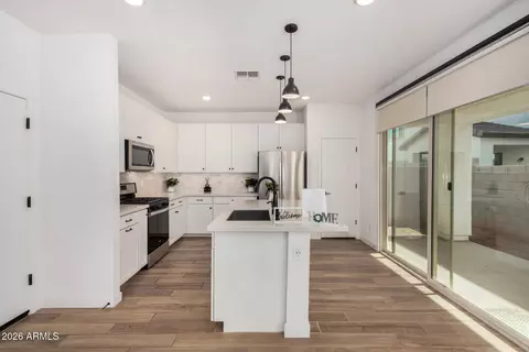 Kitchen - 9231 E Sequence Ave, Mesa, AZ 85212 photo 1 of 4