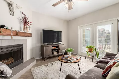2315 W Union Hills Dr #104, Phoenix, AZ 85027