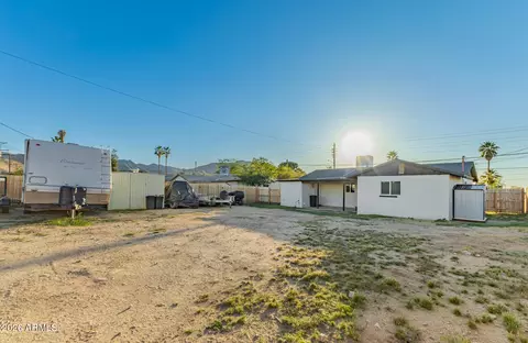 Exterior - 9215 S 7th Ave, Phoenix, AZ 85041 photo 3 of 4