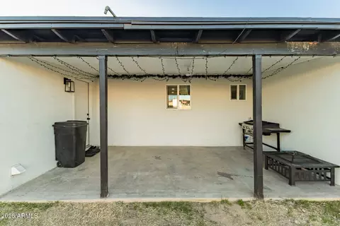 Exterior - 9215 S 7th Ave, Phoenix, AZ 85041 photo 1 of 4