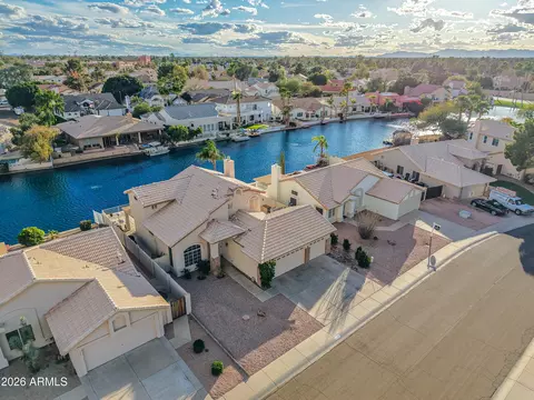 View/Area - 1125 E Artesian Way, Gilbert, AZ 85234 photo 5 of 13