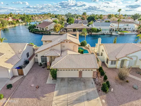 View/Area - 1125 E Artesian Way, Gilbert, AZ 85234 photo 3 of 13