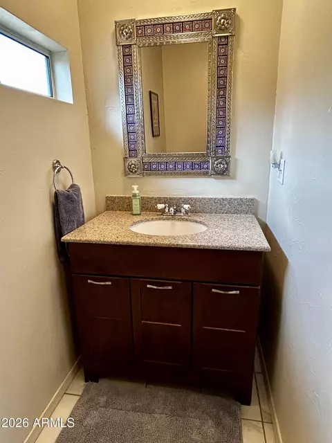 Bath - 104 Locklin Ave # D, Bisbee, AZ 85603 photo 3 of 4