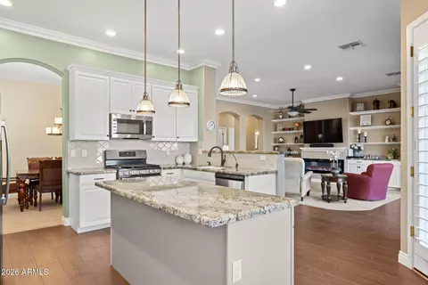 Kitchen - 9722 E Lobo Ave, Mesa, AZ 85209 photo 5 of 8