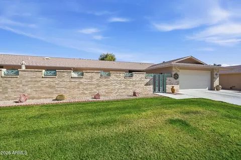 19225 N Sombrero Cir, Sun City, AZ 85373