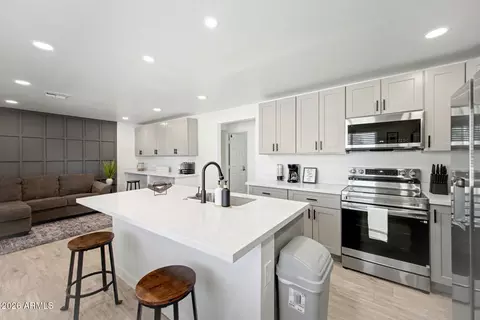 Kitchen - 1509 W Pepper Pl, Mesa, AZ 85201 photo 2 of 3