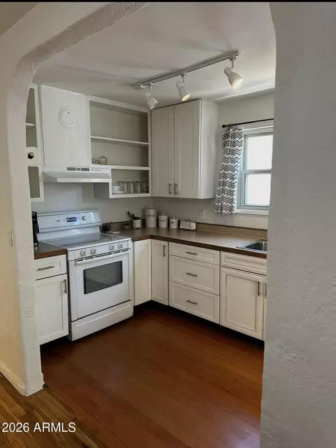 Kitchen - 350 E Cottonwood St, Globe, AZ 85501 photo 1 of 1