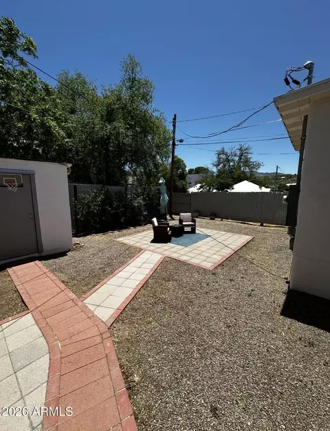 Exterior - 350 E Cottonwood St, Globe, AZ 85501 photo 1 of 3