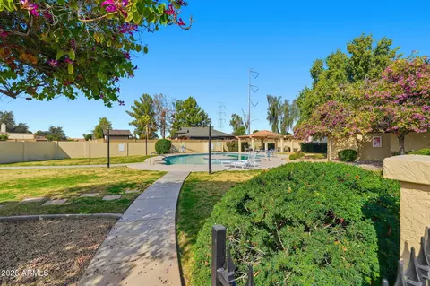 Exterior - 926 E Hearne Way, Gilbert, AZ 85234 photo 9 of 9