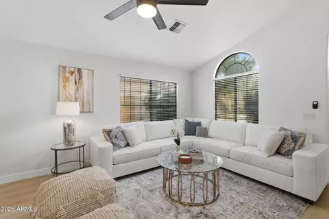 Living - 926 E Hearne Way, Gilbert, AZ 85234 photo 1 of 3