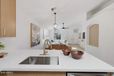 Kitchen - 926 E Hearne Way, Gilbert, AZ 85234 photo 3 of 4