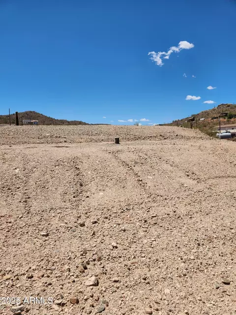 1022 E Desert Sky Ct #--, Phoenix, AZ 85085 photo 3