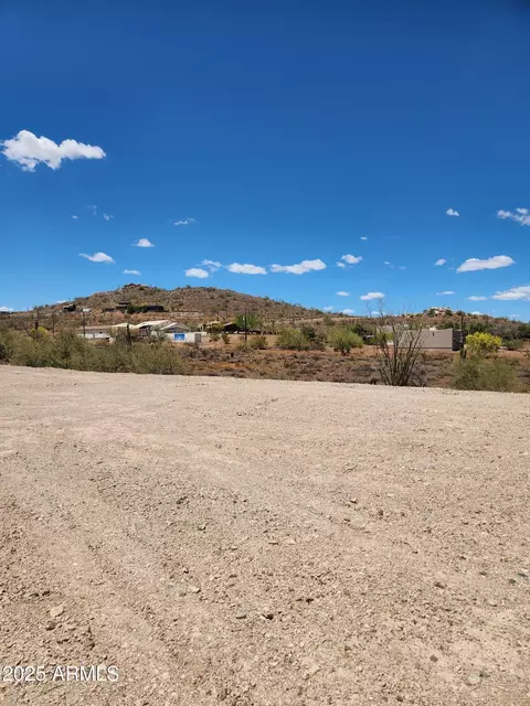 1022 E Desert Sky Ct #--, Phoenix, AZ 85085 photo 2