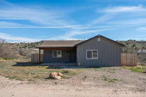 5665 N Bentley Dr, Rimrock, AZ 86335