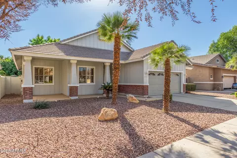 Exterior - 3553 E Washington Ave, Gilbert, AZ 85234 photo 3 of 8