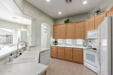 Kitchen - 3553 E Washington Ave, Gilbert, AZ 85234 photo 3 of 4