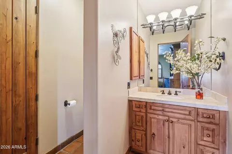 Bath - 1930 E Desert Willow Dr, Phoenix, AZ 85048 photo 8 of 10