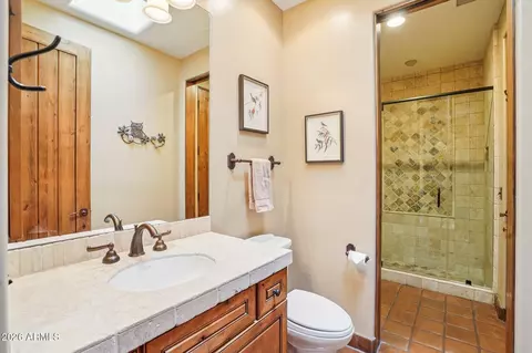Bath - 1930 E Desert Willow Dr, Phoenix, AZ 85048 photo 9 of 10