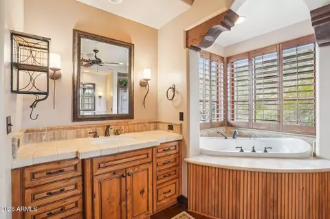 Bath - 1930 E Desert Willow Dr, Phoenix, AZ 85048 photo 2 of 10