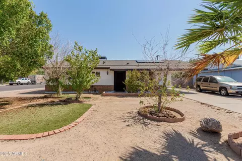 2901 W Corrine Dr, Phoenix, AZ 85029