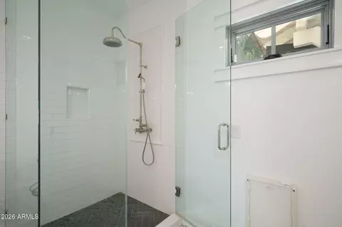 Bath - 5627 E Monterosa St, Phoenix, AZ 85018 photo 3 of 7