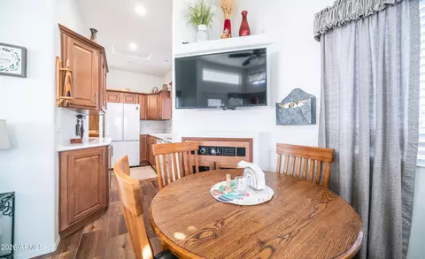 362 Felspar Dr, Apache Junction, AZ 85119 photo 2