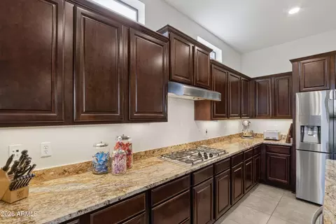 Kitchen - 8724 E Ivy St, Mesa, AZ 85207 photo 2 of 5