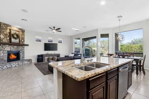 Kitchen - 8724 E Ivy St, Mesa, AZ 85207 photo 4 of 5